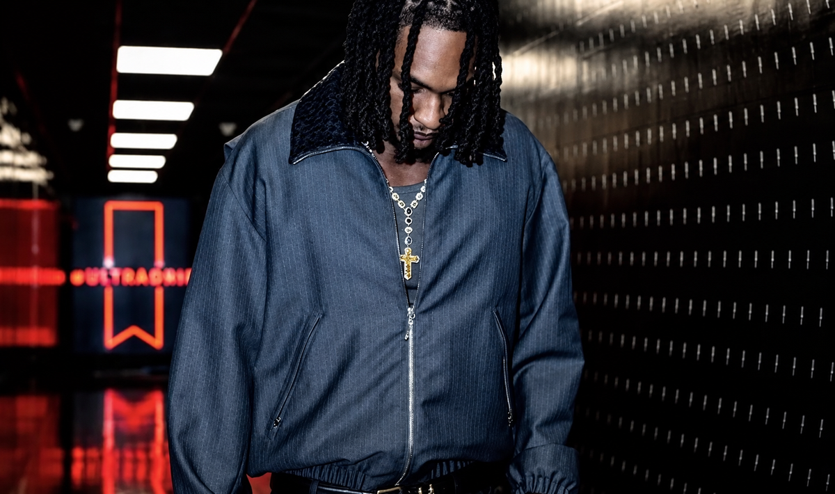 Devin Vassell’s Gold Cross: The One Piece He Wore on Opening Night