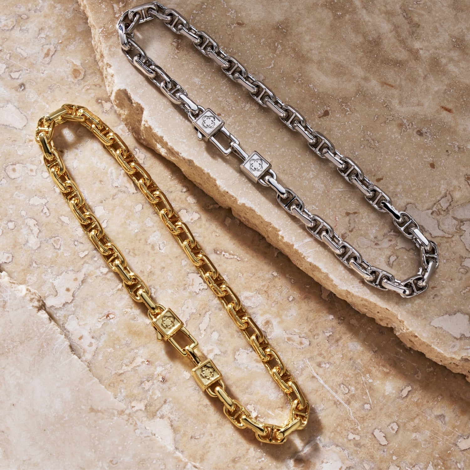 CD Anchor Link Bracelet (Gold)