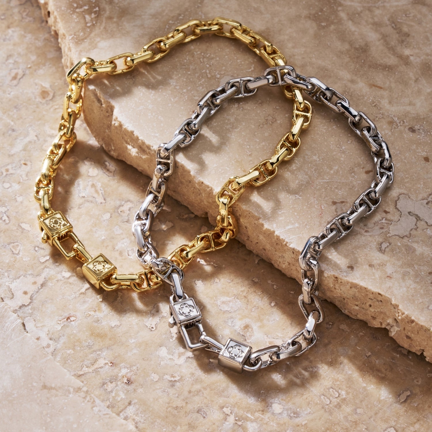 CD Anchor Link Bracelet (Gold)