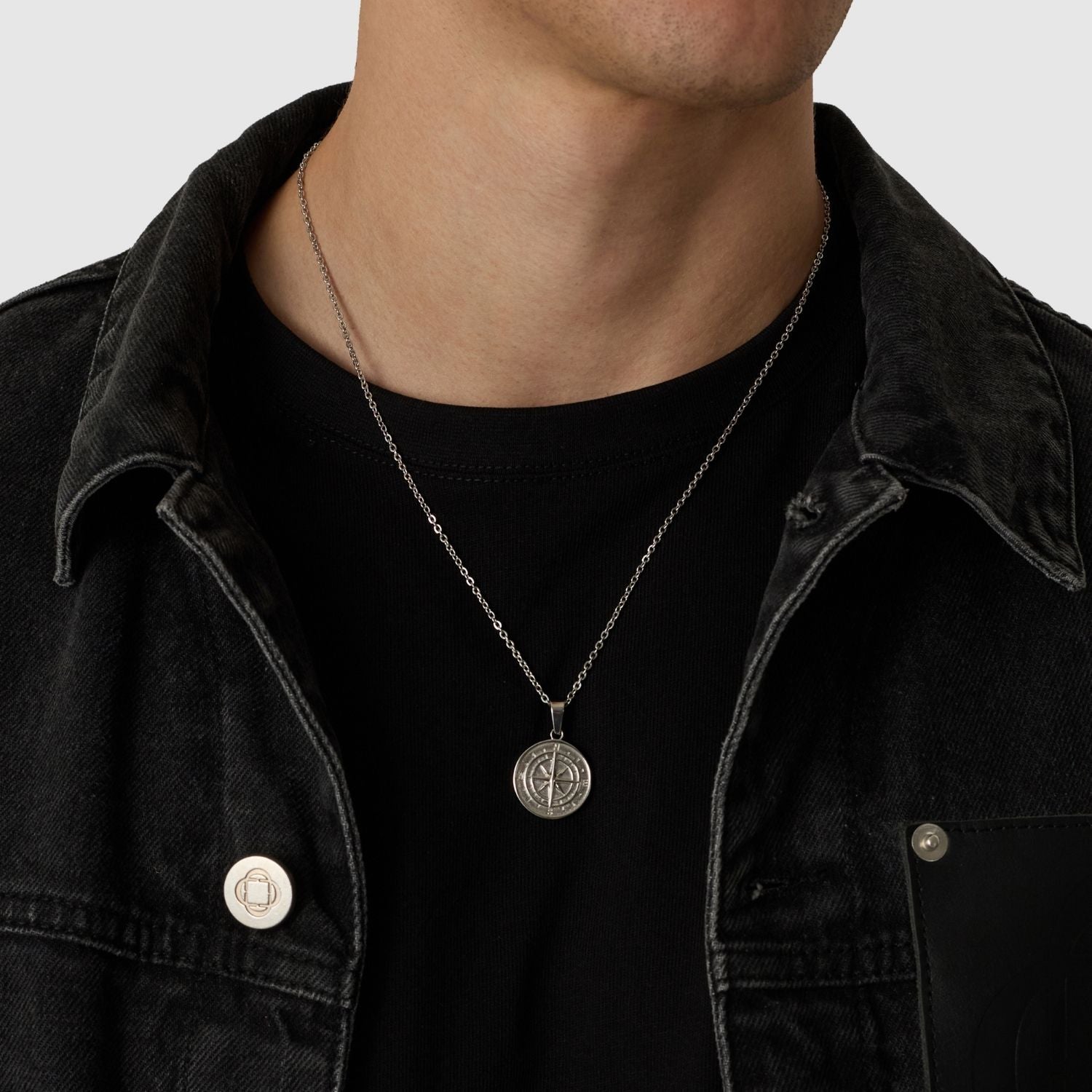 Compass Pendant (Silver)