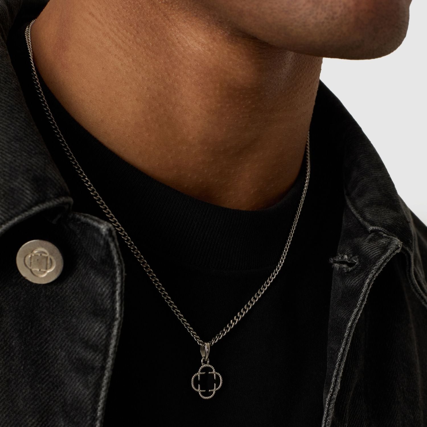 Onyx Clover Stone Pendant (Silver)