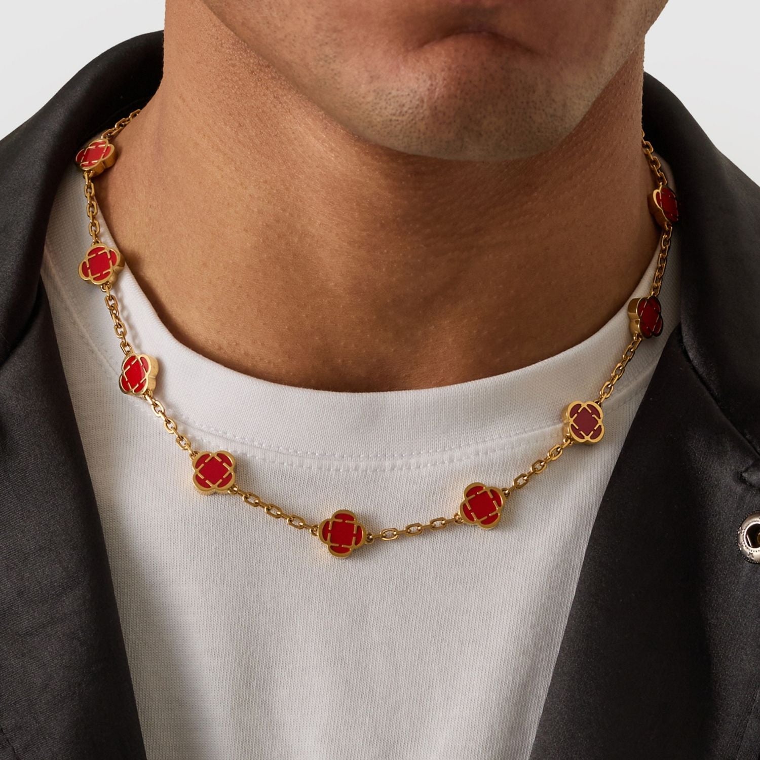 Light Red Clover Stone Necklace (Gold)