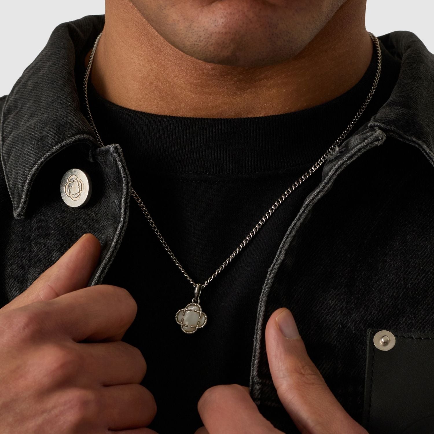 White Clover Stone Pendant (Silver)