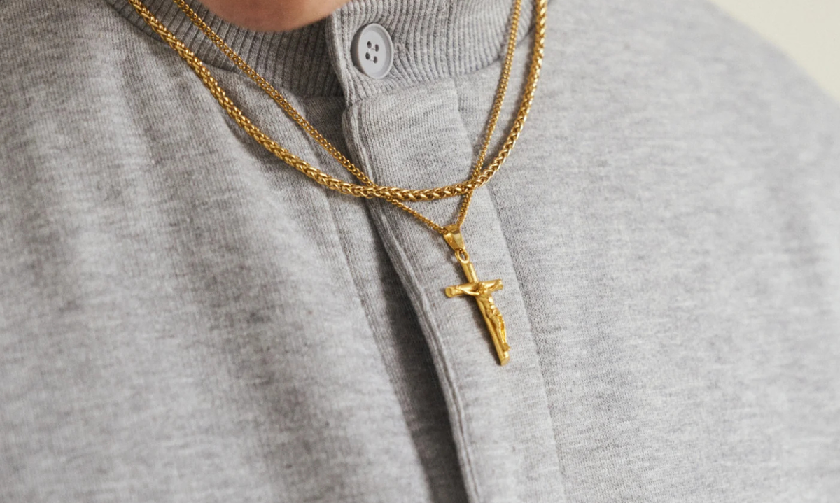 How to Clean a Gold Chain at Home Without Damaging It