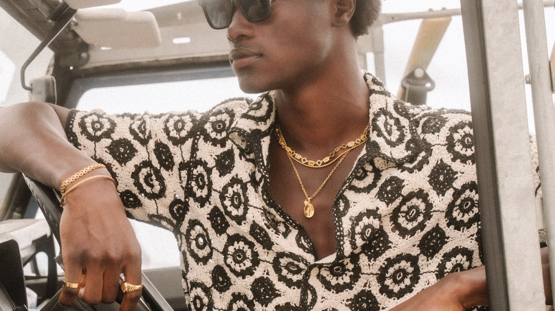 How to Style Men’s Jewellery in 3 Simple Steps