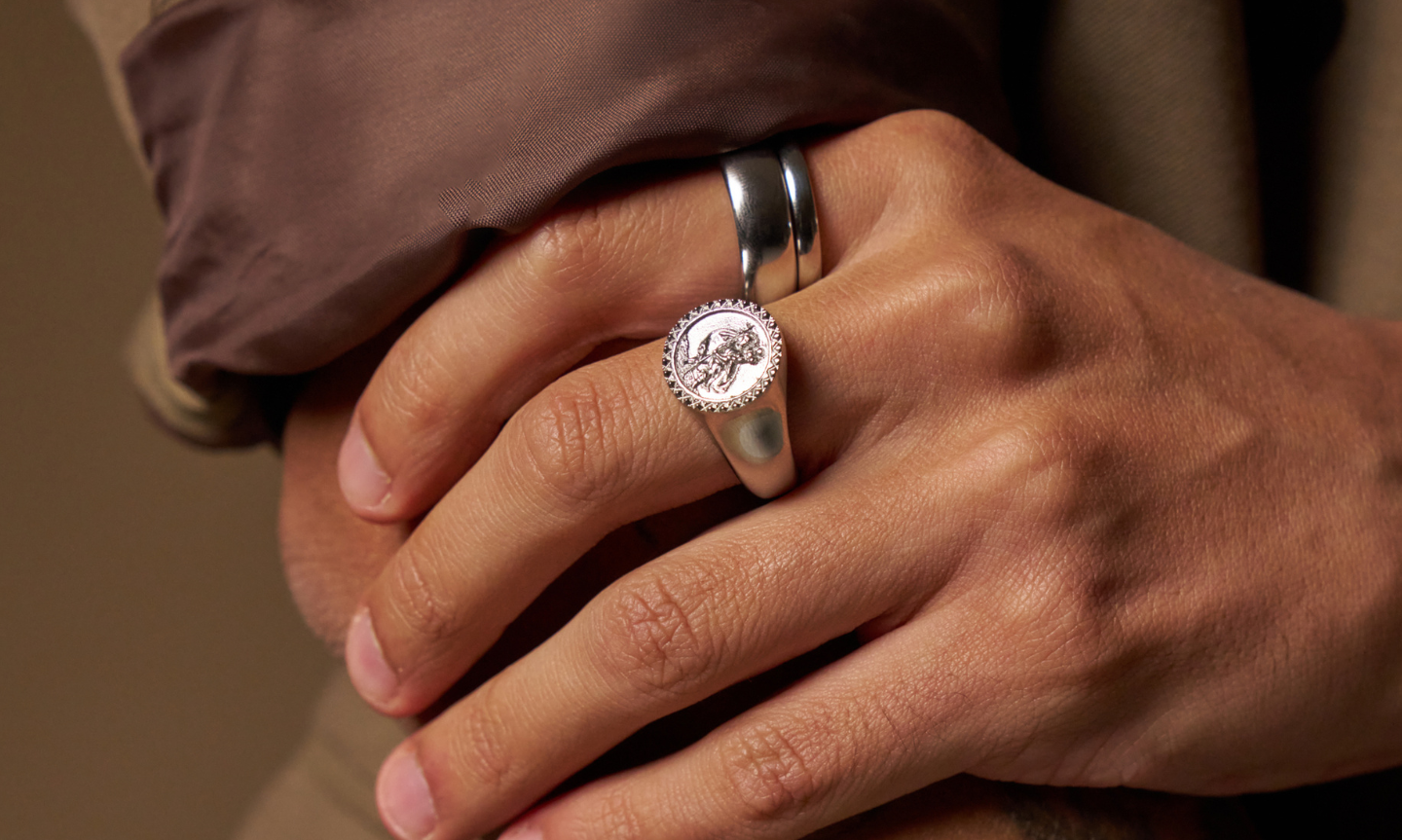Tungsten or Titanium Wedding Bands: Which is Better?