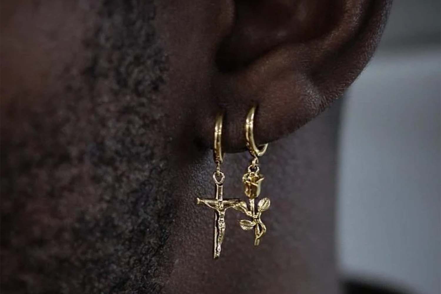 The Ultimate Guide on How To Clean Ear Piercing