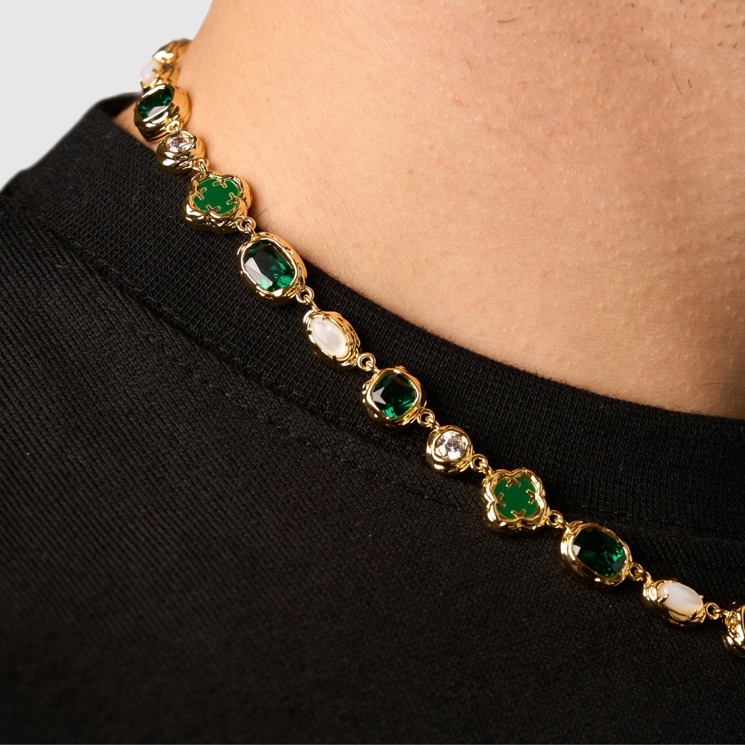 Melted Emerald Gemstone Necklace (Gold)