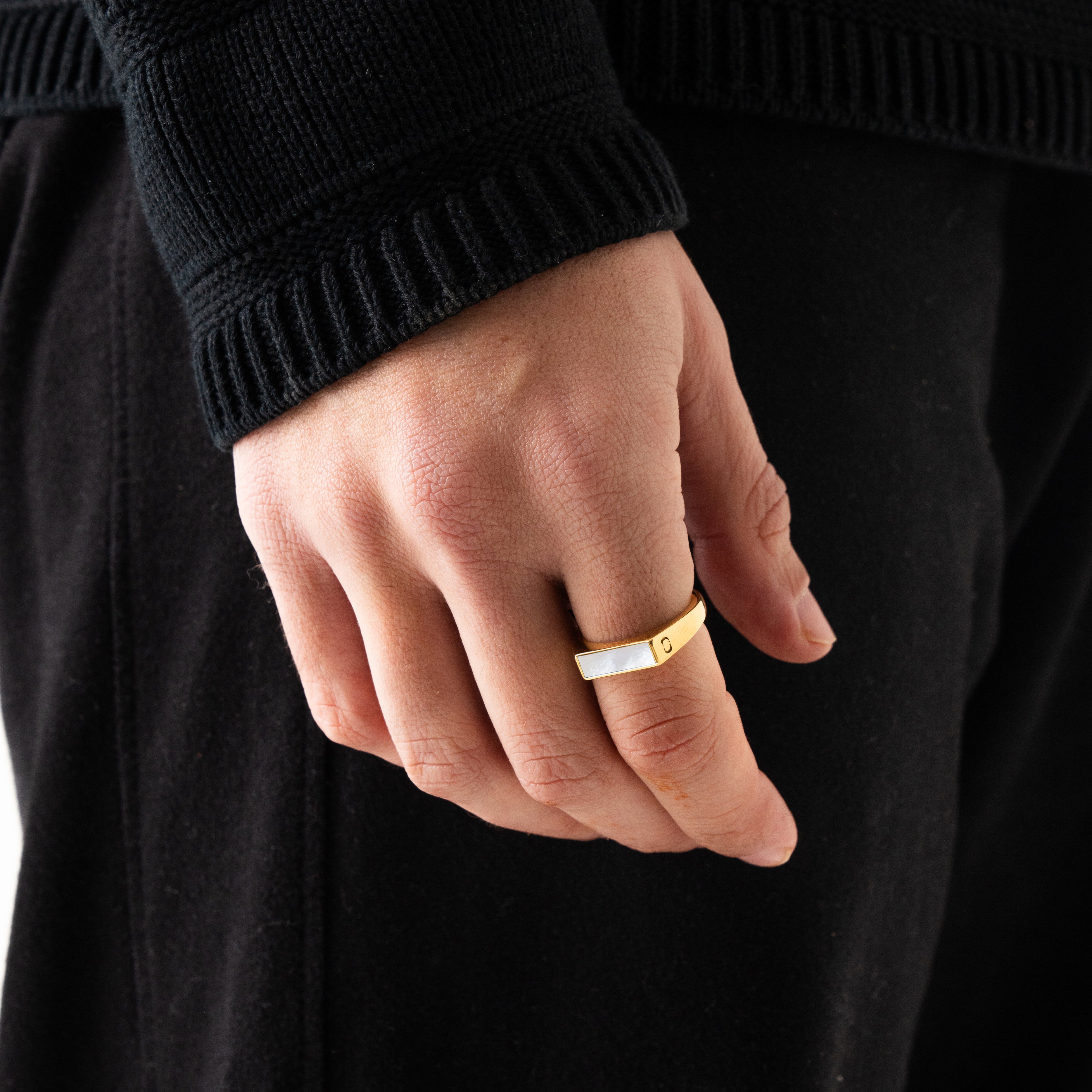 White Rectangle Stone Signet Ring (Gold)