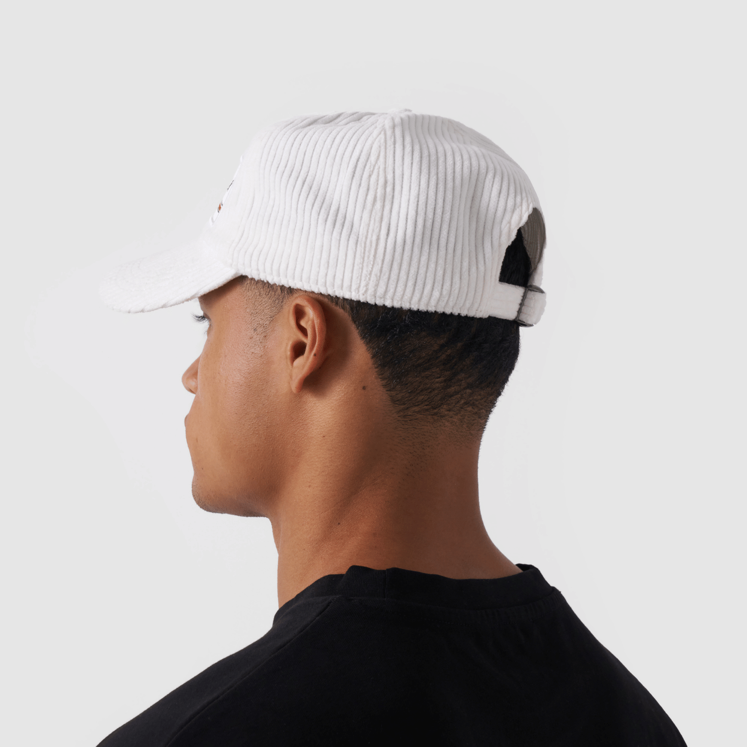 Italian Gentleman's Club Cap - Cord (White)