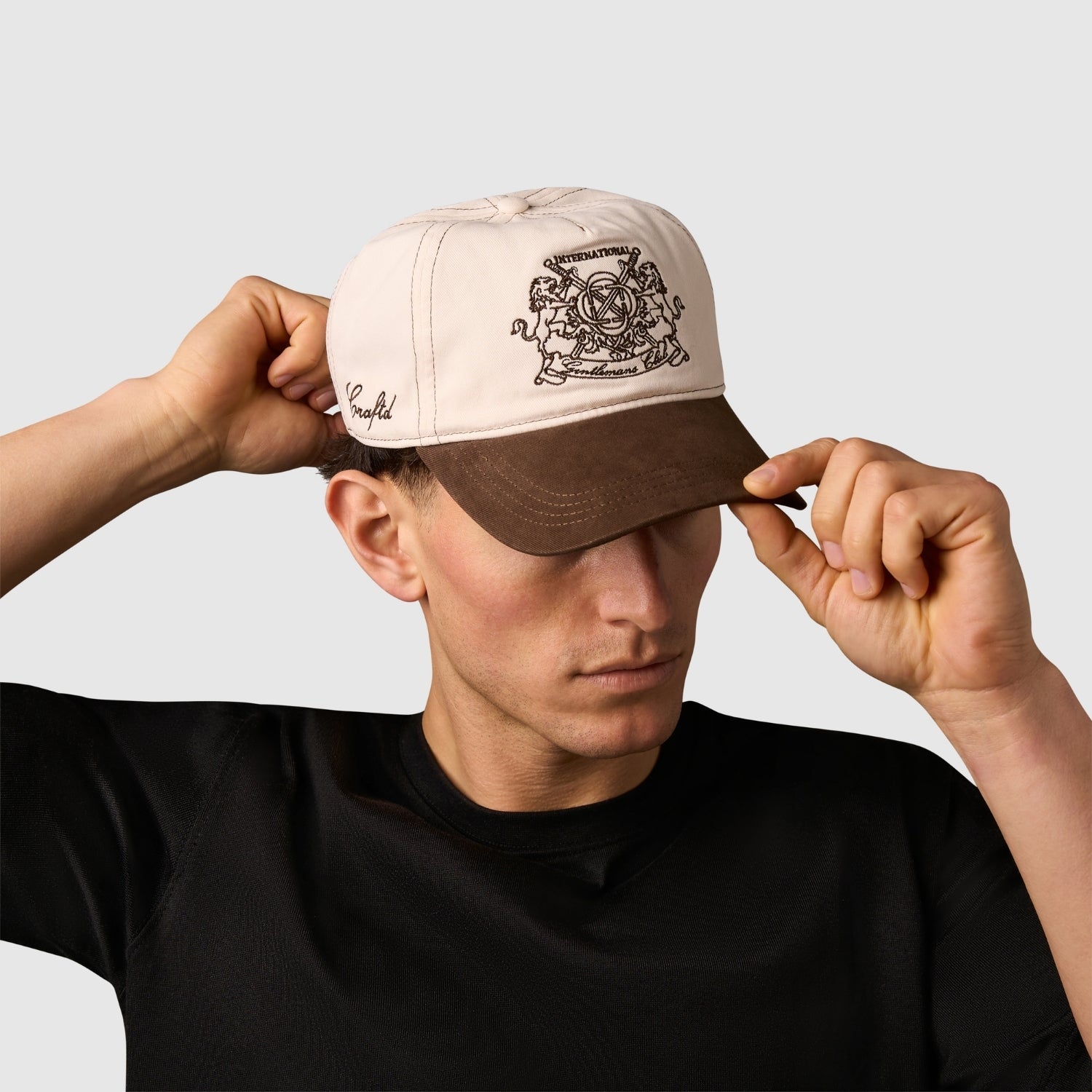 Gentlemen's Club Cap (Cream/Brown)