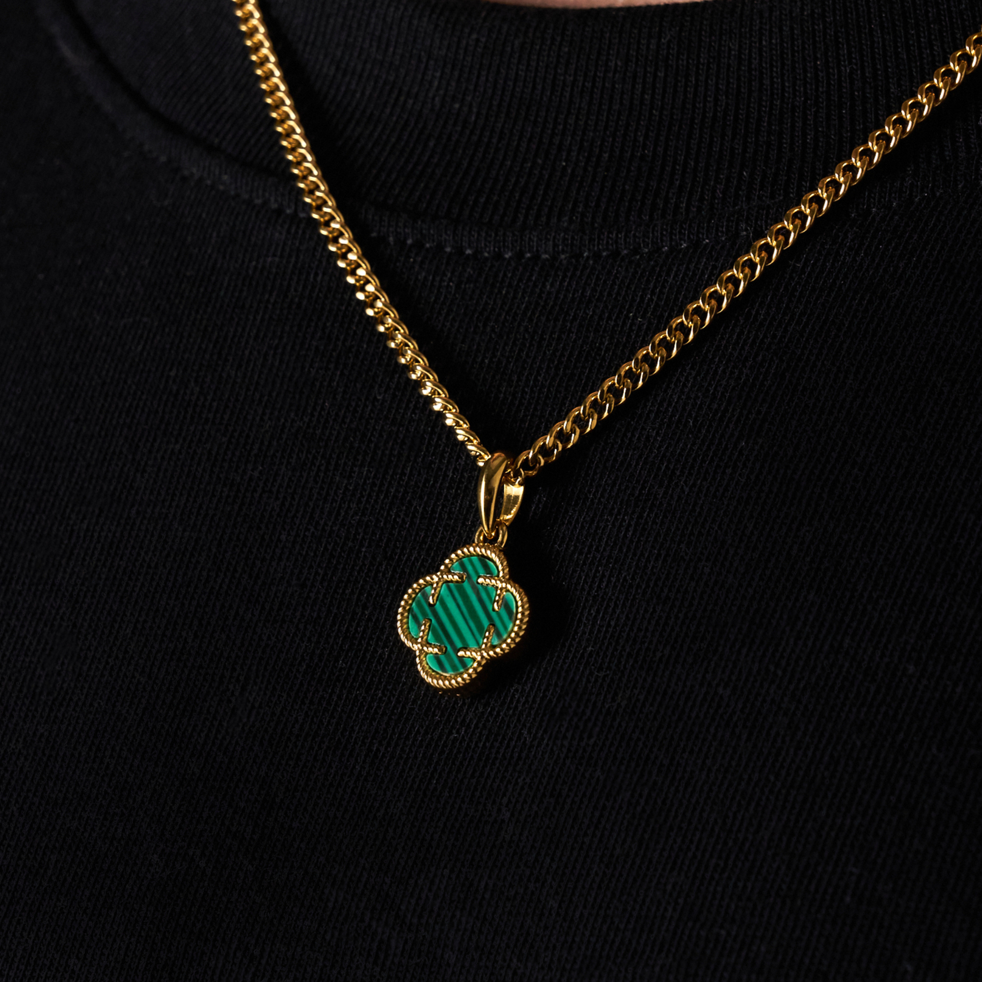 Malachite Clover Stone Pendant (Gold)