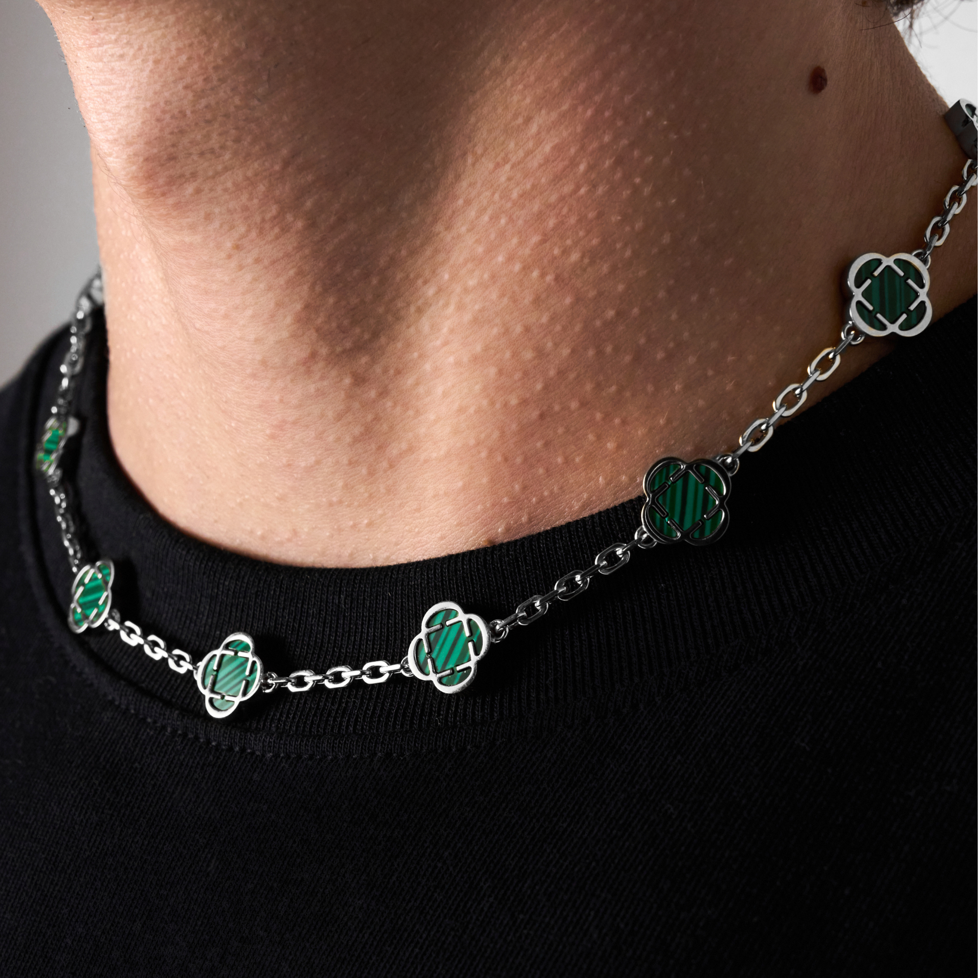 Malachite Clover Stone Necklace (Silver)