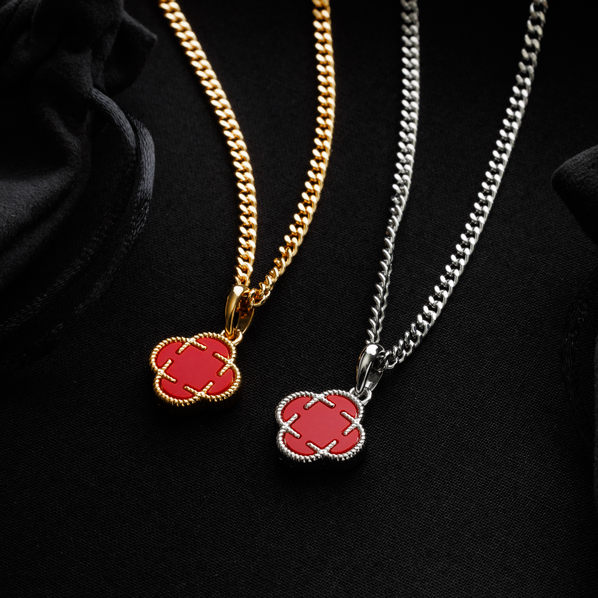 Red Clover Stone Pendant (Gold)