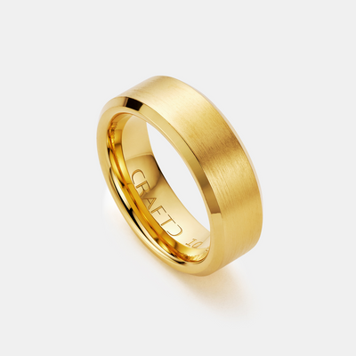 Bevelled Ring (18ct Gold) 8mm