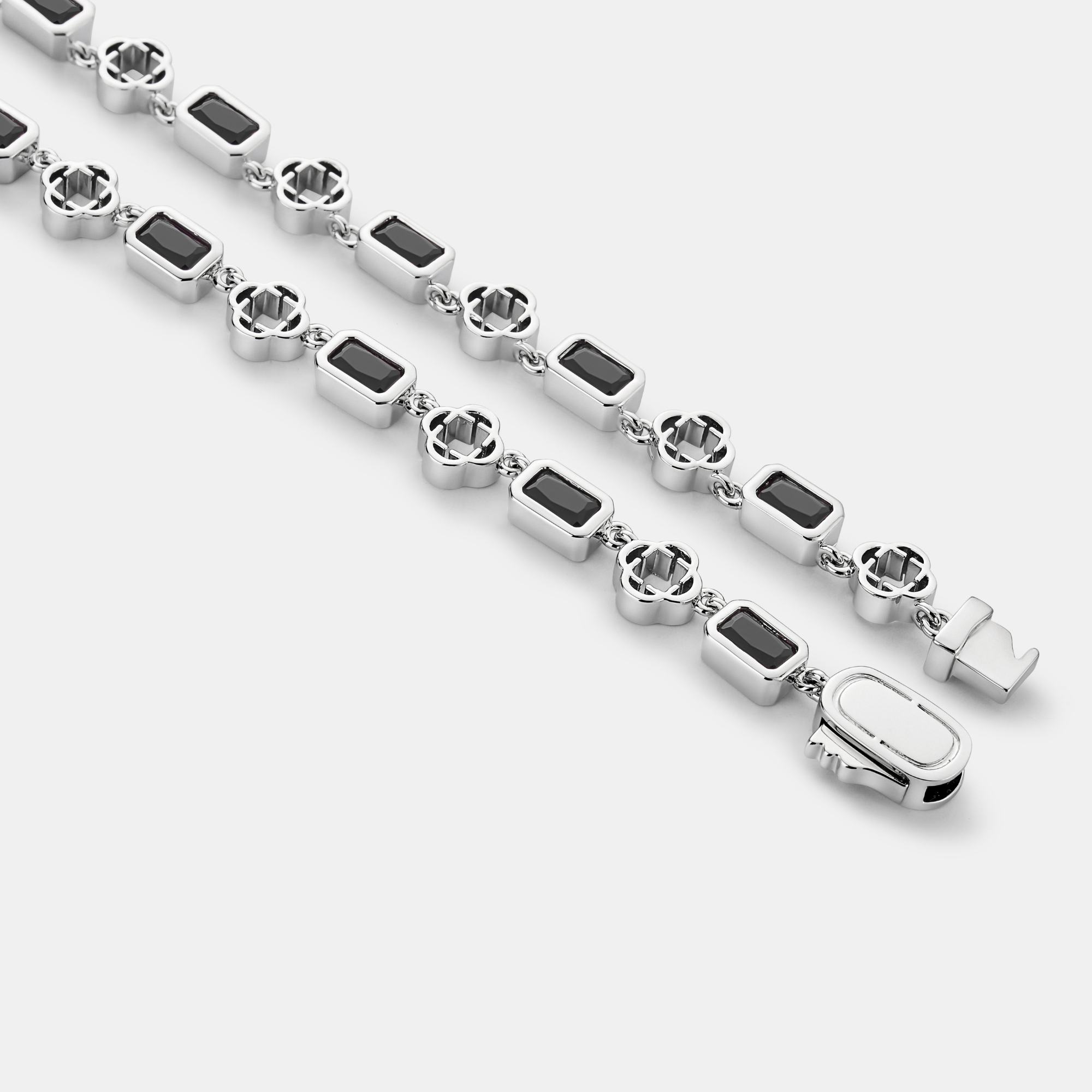 Onyx Gemstone Clover Necklace (Silver)