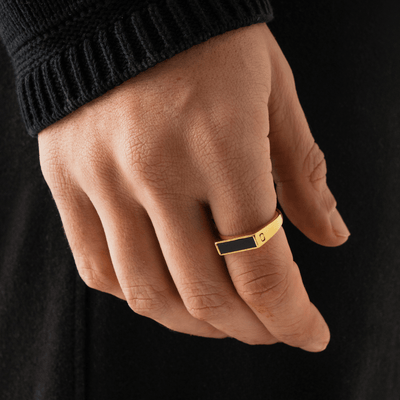 Onyx Rectangle Stone Signet Ring (Gold)