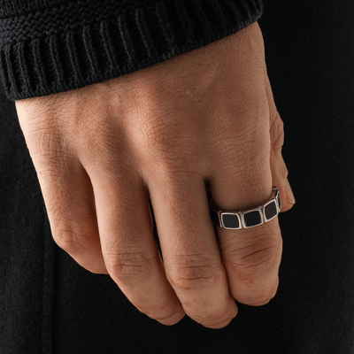 Onyx Stone Band Ring (Silver)