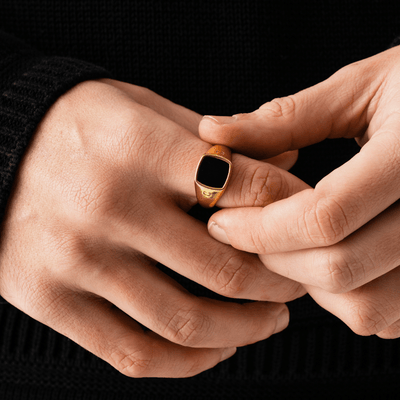 Onyx Squared Stone Signet Ring (Gold)