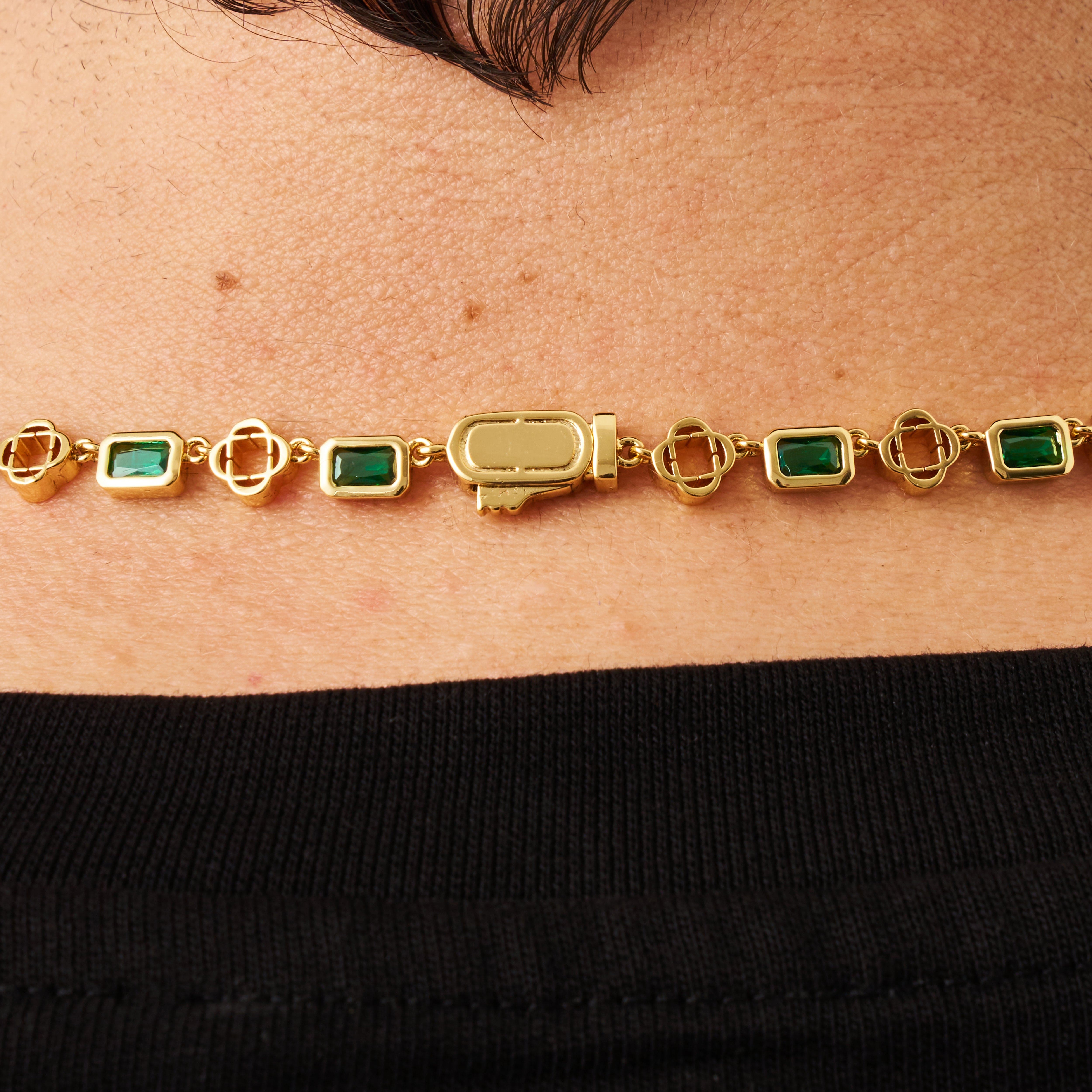 Green Gemstone Clover Necklace (Gold)