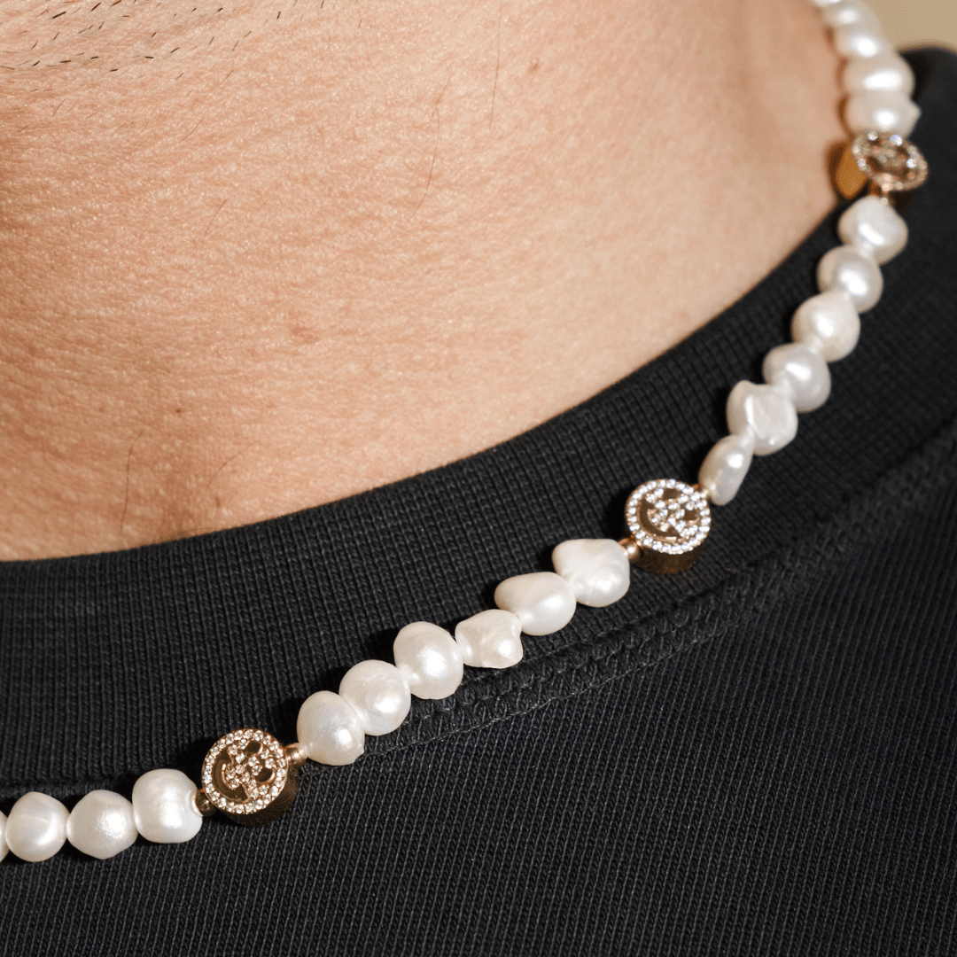 Iced Smiley Real Pearl Necklace (Gold)