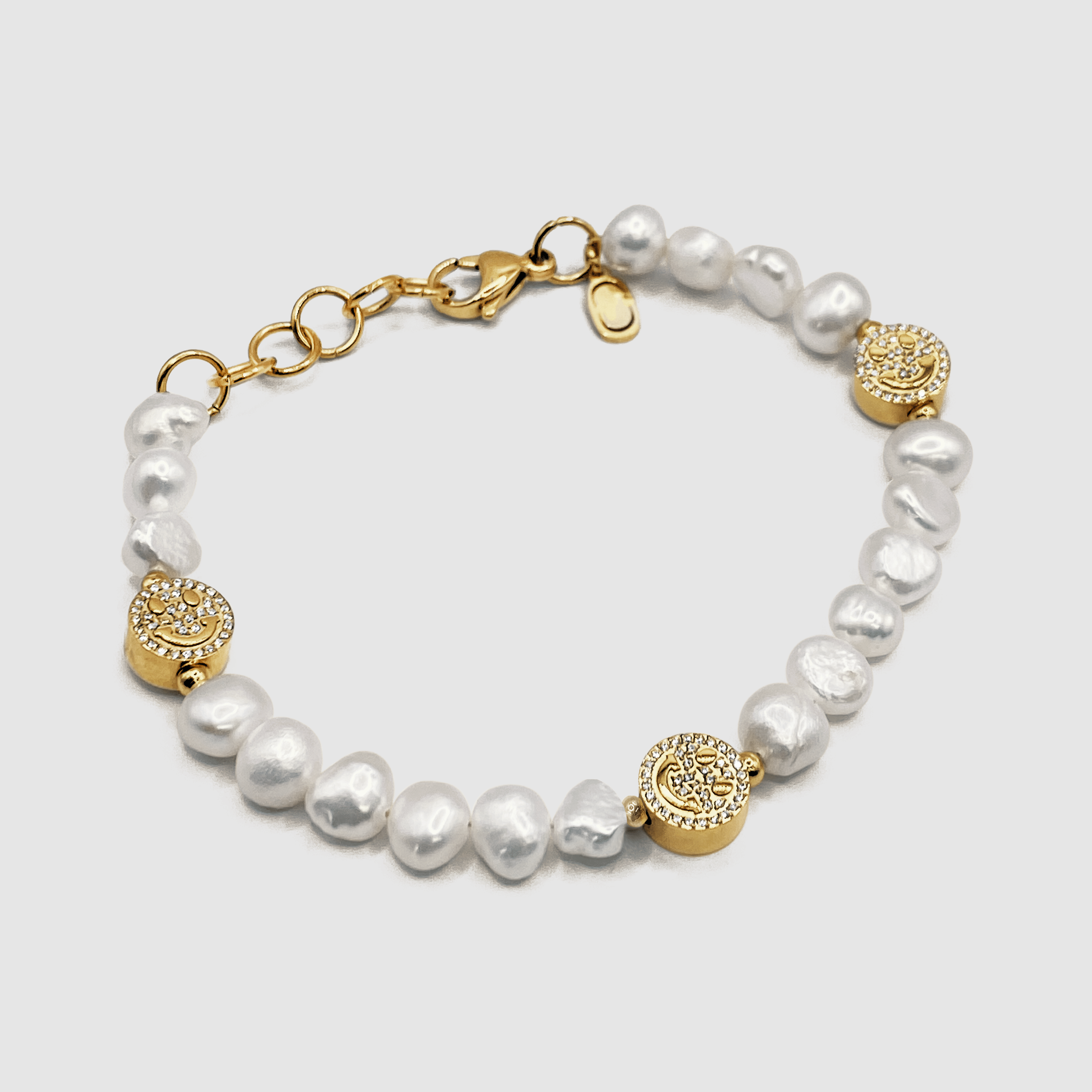 Iced Smiley Real Pearl Bracelet (Gold)