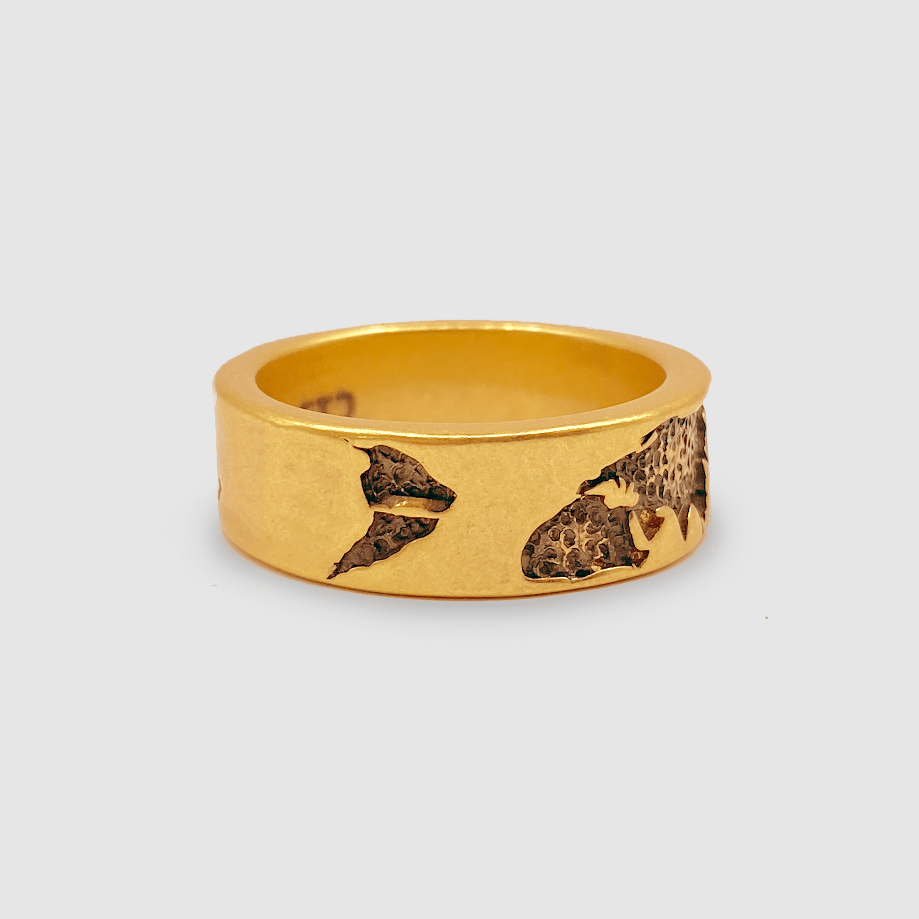 World Band Ring (Gold)
